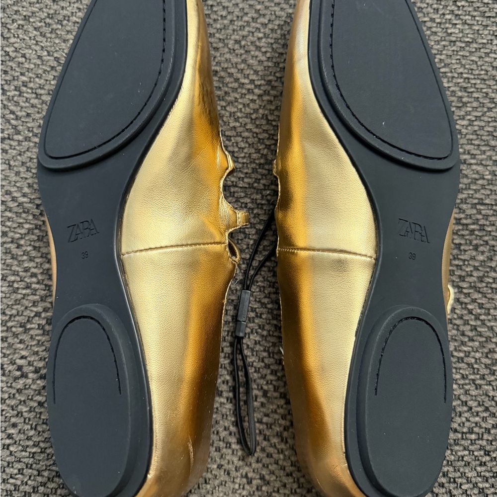Zara Gold Metallic Ballet Flats with buckle’s and straps Size 39 formal holiday - Picture 3 of 4